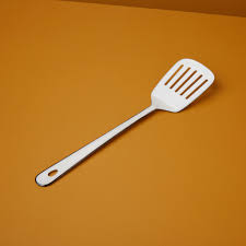 Harlow Outline Enamel Spatula